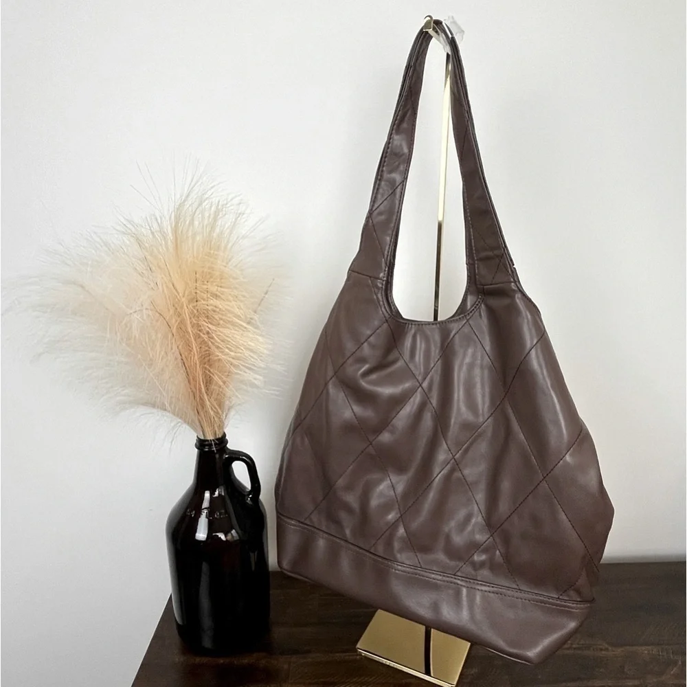 Aldo Vegan Leather Hobo Bag w/ Gold Hardware. Brown. Large. #556